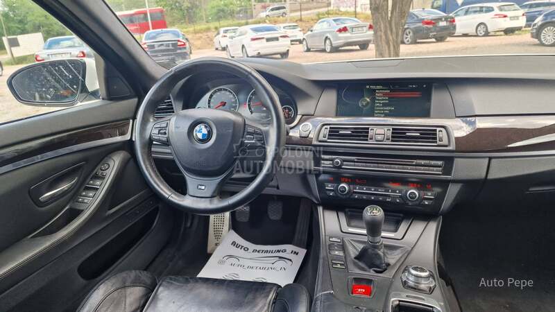 BMW M5 4.4 Manuelni