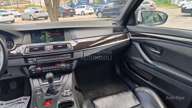 BMW M5 4.4 Manuelni