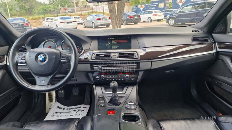BMW M5 4.4 Manuelni