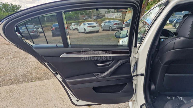 BMW M5 4.4 Manuelni