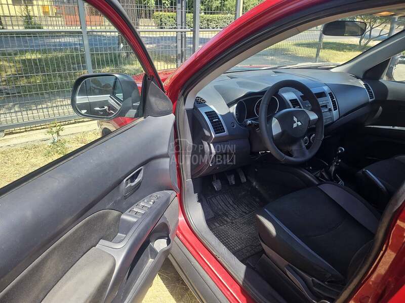 Mitsubishi Outlander 2.0DiD VW