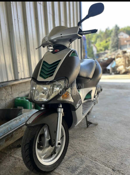 Kymco super 9
