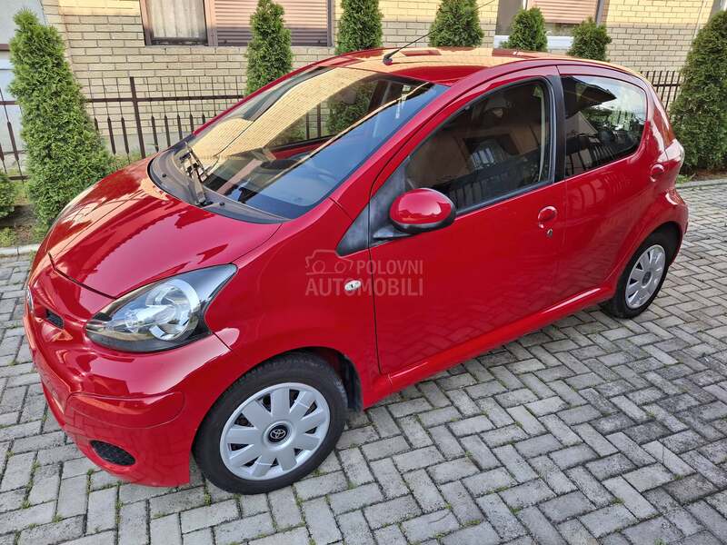 Toyota Aygo 1.0 COOL EDITION