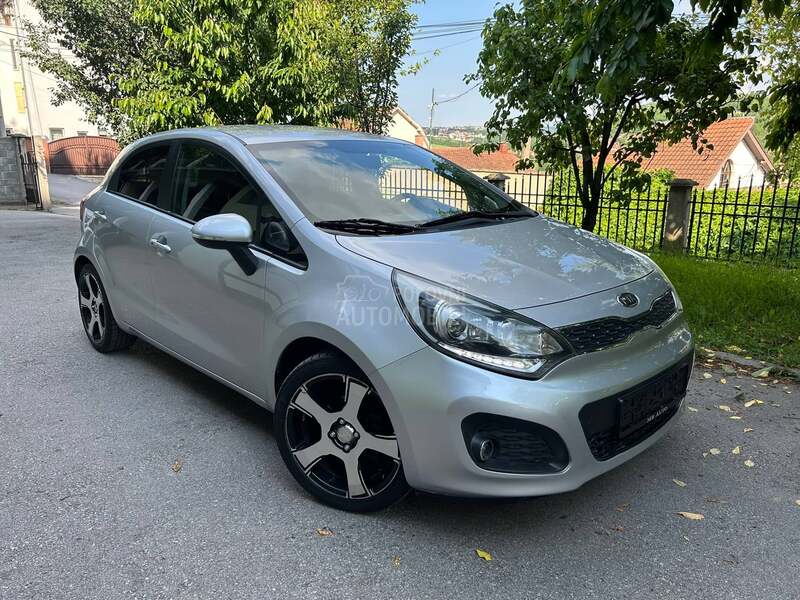 Kia Rio 1.2 navy