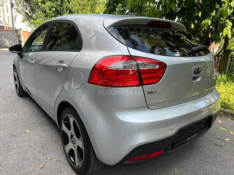 Kia Rio 1.2 navy