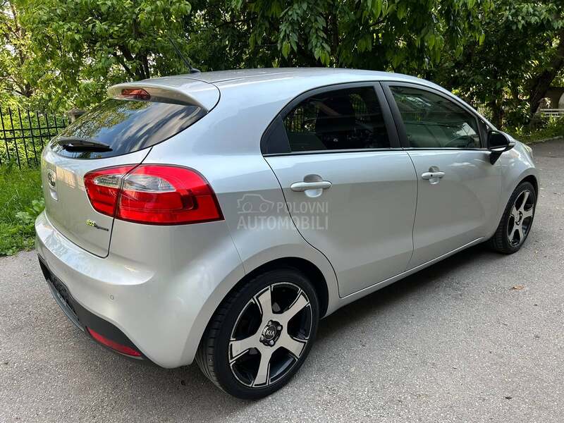 Kia Rio 1.2 navy
