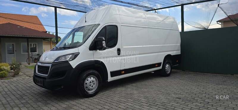 Peugeot Boxer 4metra tovarni