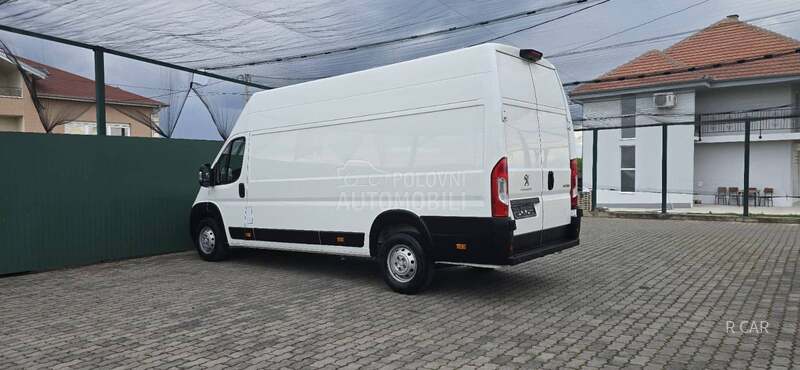 Peugeot Boxer 4metra tovarni