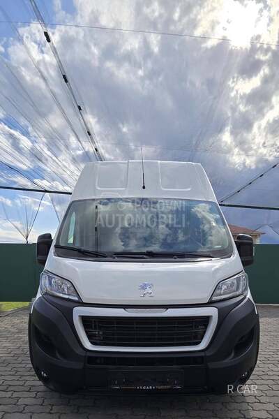 Peugeot Boxer 4metra tovarni