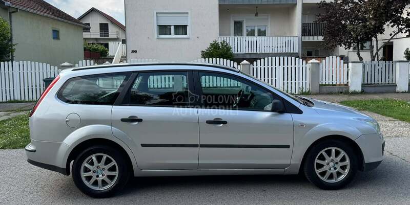 Ford Focus 1.6 TREND