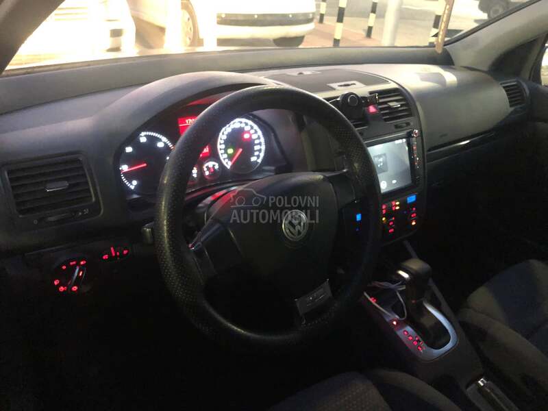 Volkswagen Golf 5 TDI DSG GT