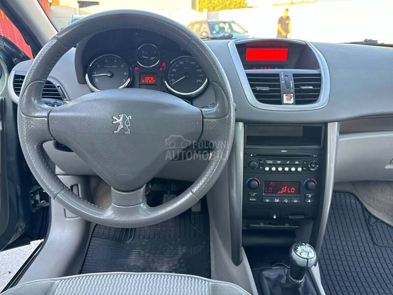 Peugeot 207 1.6b