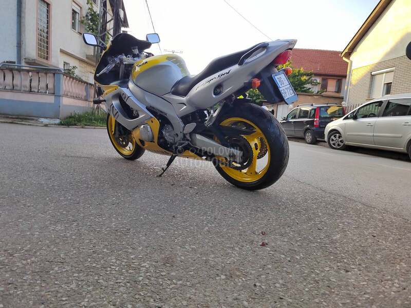 Yamaha YZF 600 R