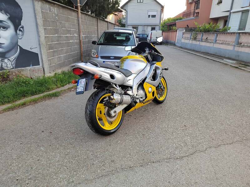 Yamaha YZF 600 R