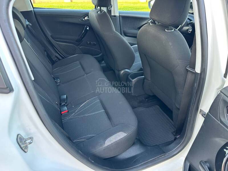 Peugeot 208 1.4 HDI