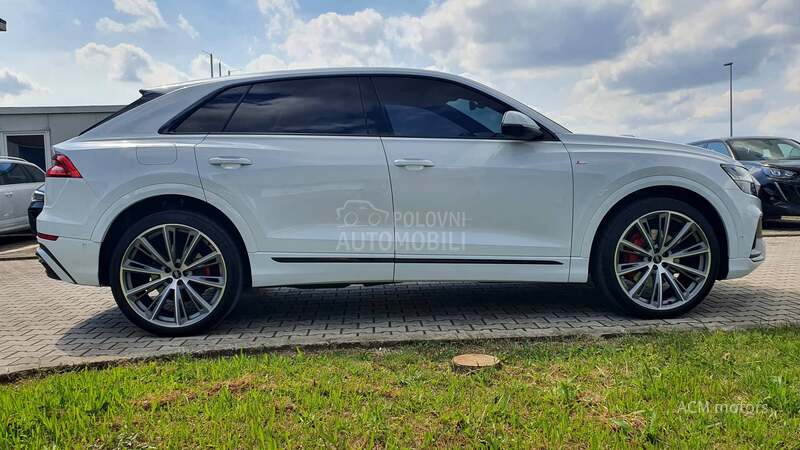 Audi Q8 S Line