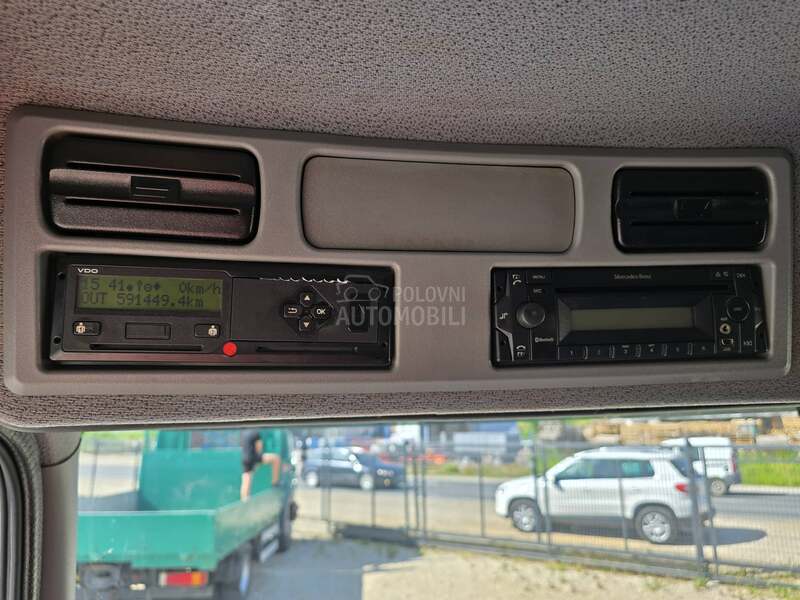 Mercedes Benz ATEGO 821
