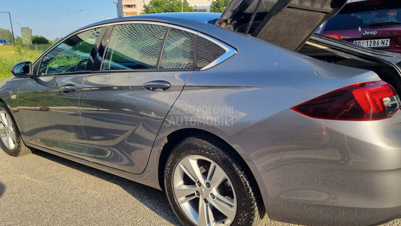 Opel Insignia Grand Sport Bose