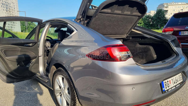 Opel Insignia Grand Sport Bose