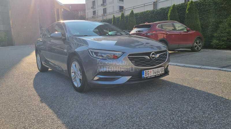 Opel Insignia Grand Sport Bose