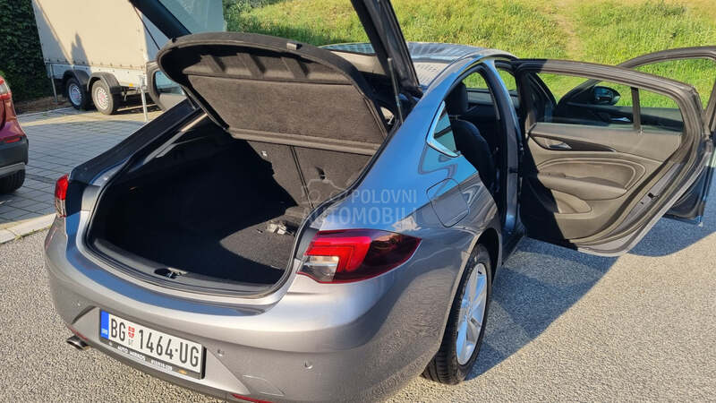 Opel Insignia Grand Sport Bose