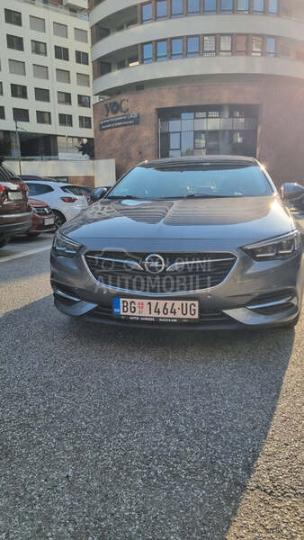 Opel Insignia Grand Sport Bose
