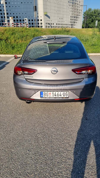 Opel Insignia Grand Sport Bose