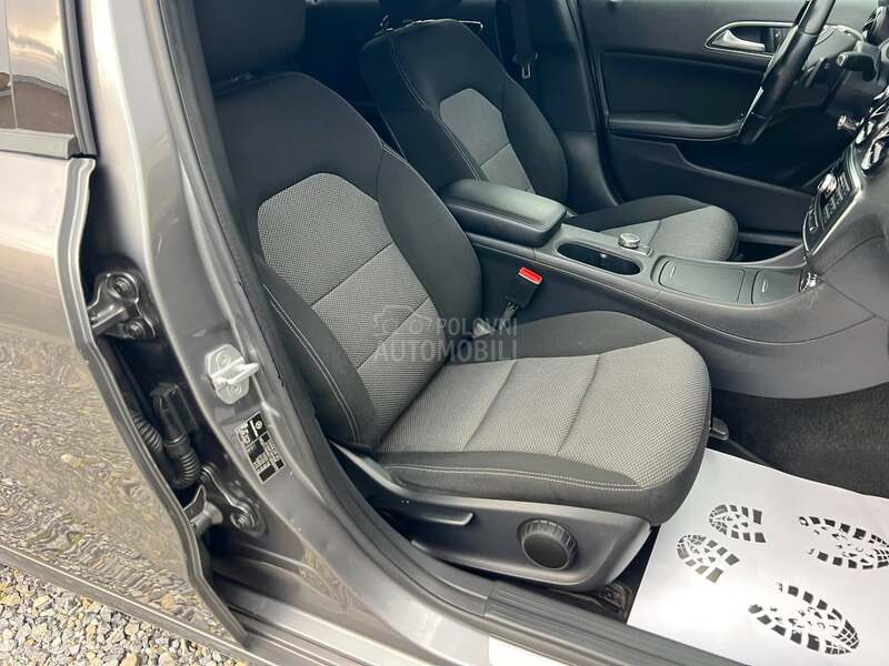 Mercedes Benz A 180 Aut7G/ACC/Nav