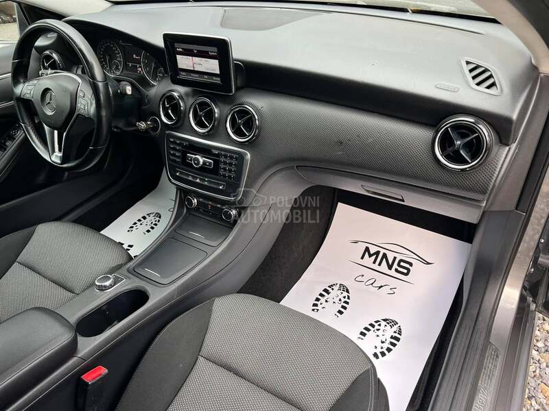 Mercedes Benz A 180 Aut7G/ACC/Nav