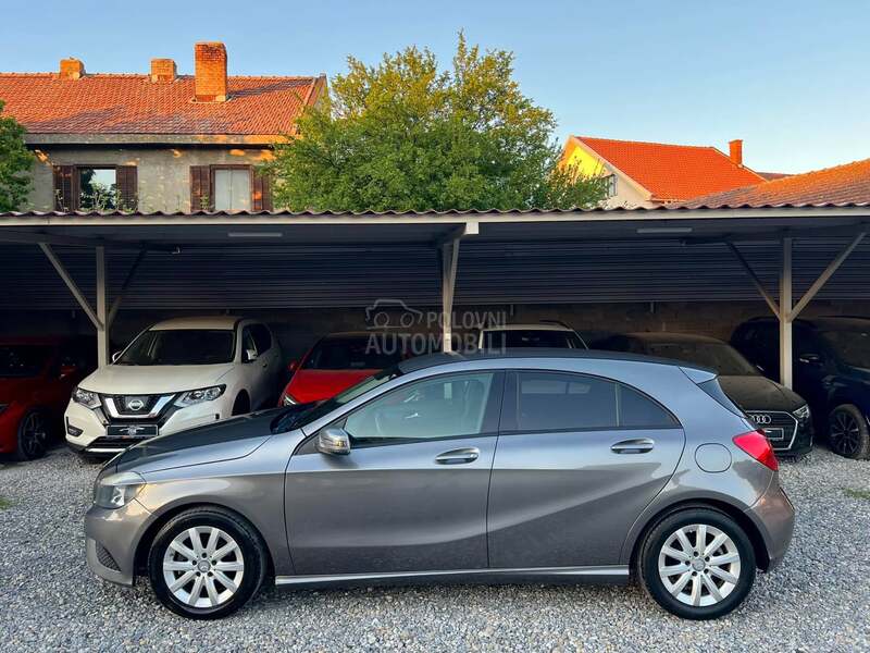 Mercedes Benz A 180 Aut7G/ACC/Nav