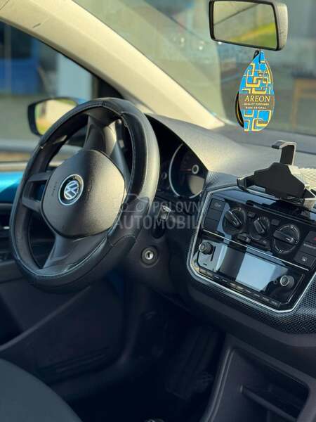 Volkswagen up! 