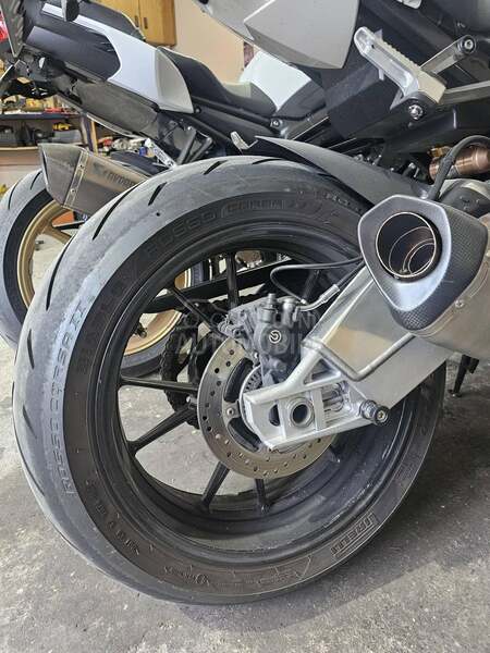 BMW S1000RR