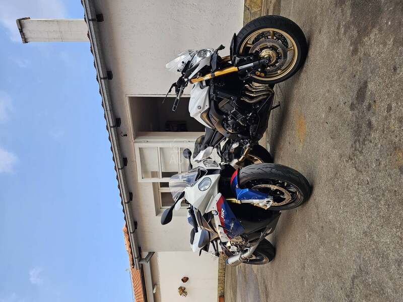 BMW S1000RR