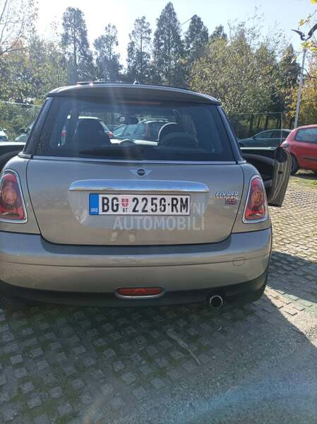MINI Cooper 