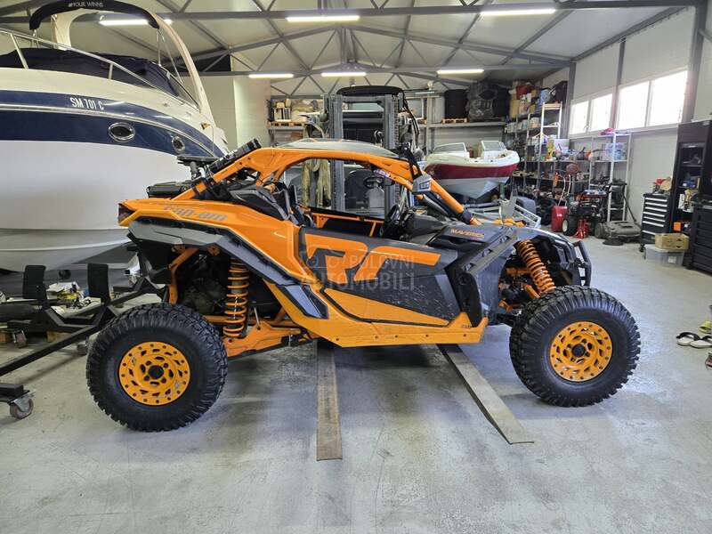 Can-Am Maverick X3 RC