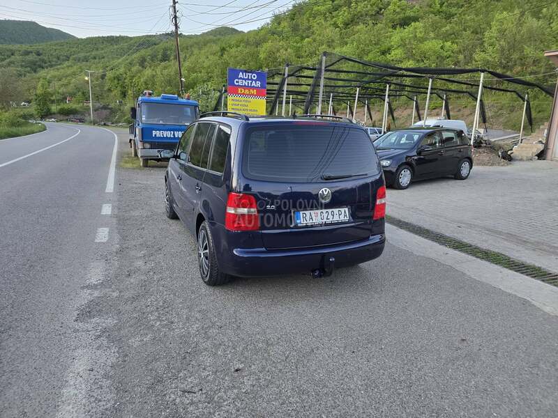 Volkswagen Touran 