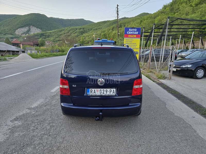 Volkswagen Touran 