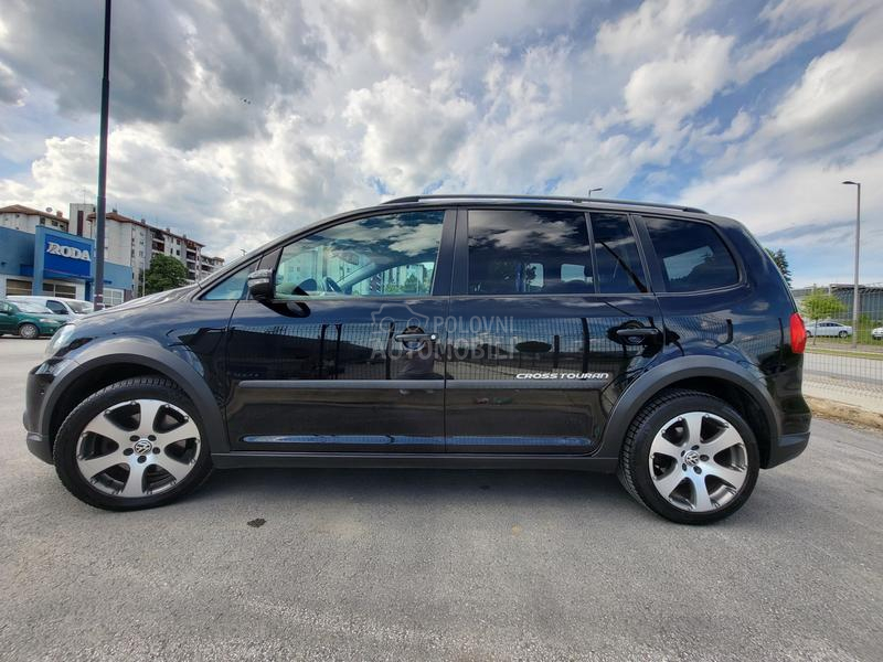 Volkswagen Touran 1.4 TSI CROSS TOURAN