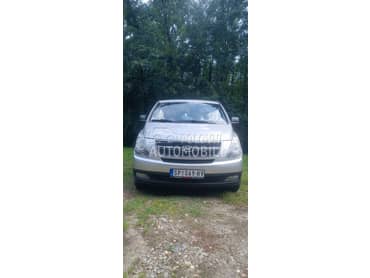 Hyundai H-1 teretno 6 mesta