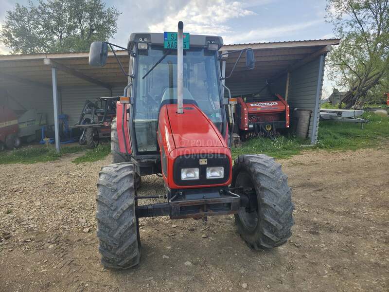 Massey Ferguson 4235