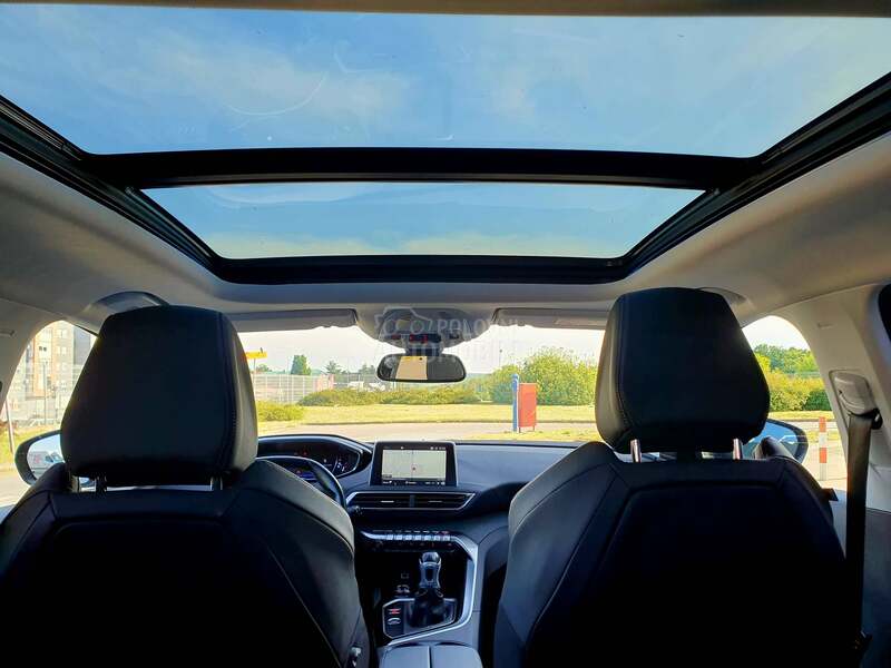 Peugeot 3008 Allure NOV Panoram