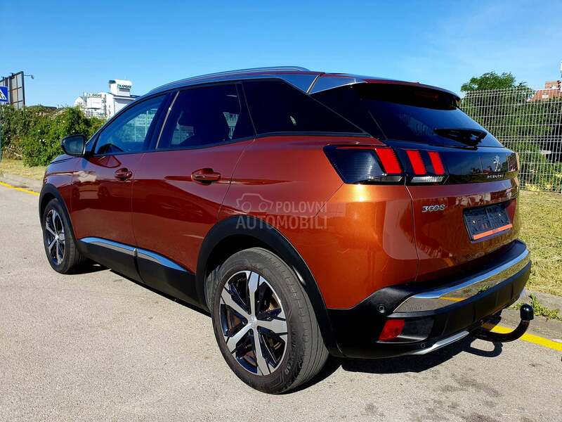 Peugeot 3008 Allure NOV Panoram