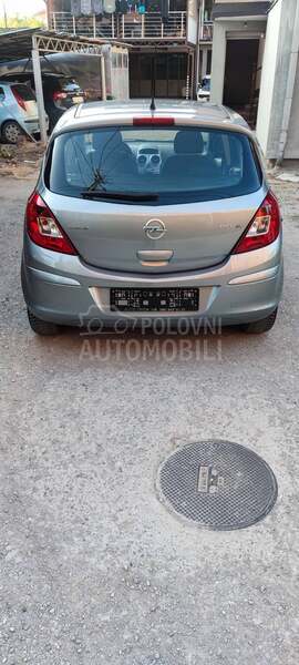 Opel Corsa D 1.2 i ACTIVE CH