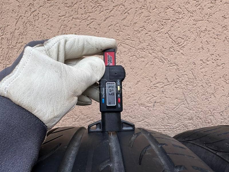 Pirelli 245/45 R18 Letnja