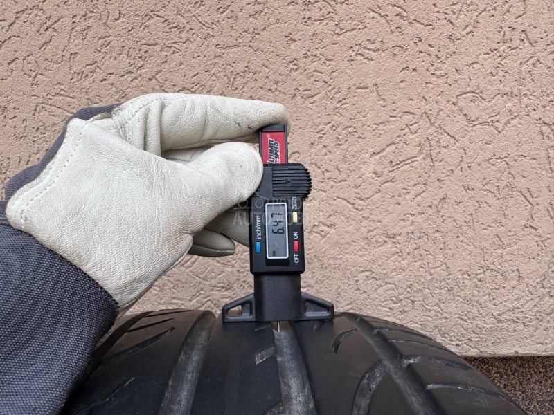 Pirelli 245/45 R18 Letnja