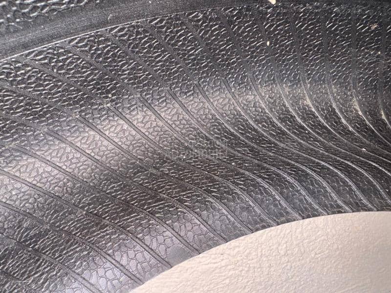 Pirelli 245/45 R18 Letnja