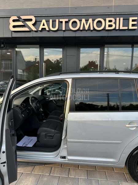 Volkswagen Touran 1.6 TDI  DSG