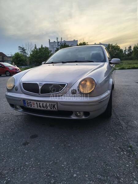 Lancia Lybra 2.0 20v