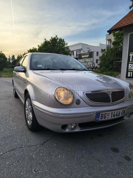 Lancia Lybra 2.0 20v