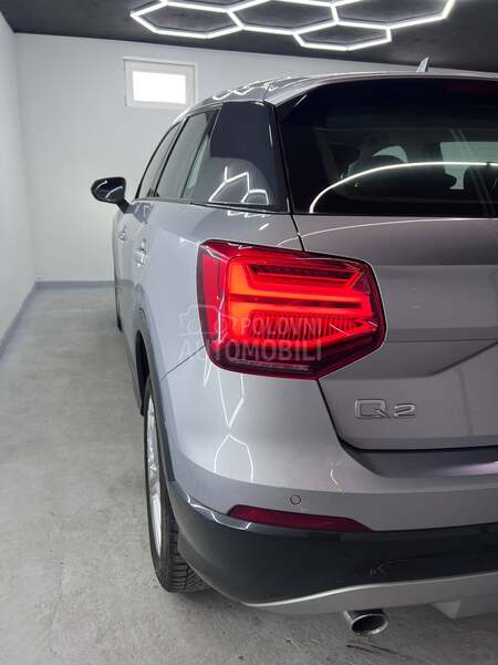 Audi Q2 S-tronic F1